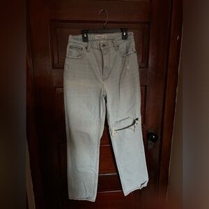A&F Curve Love 90s Straight Ultra High Rise Jeans